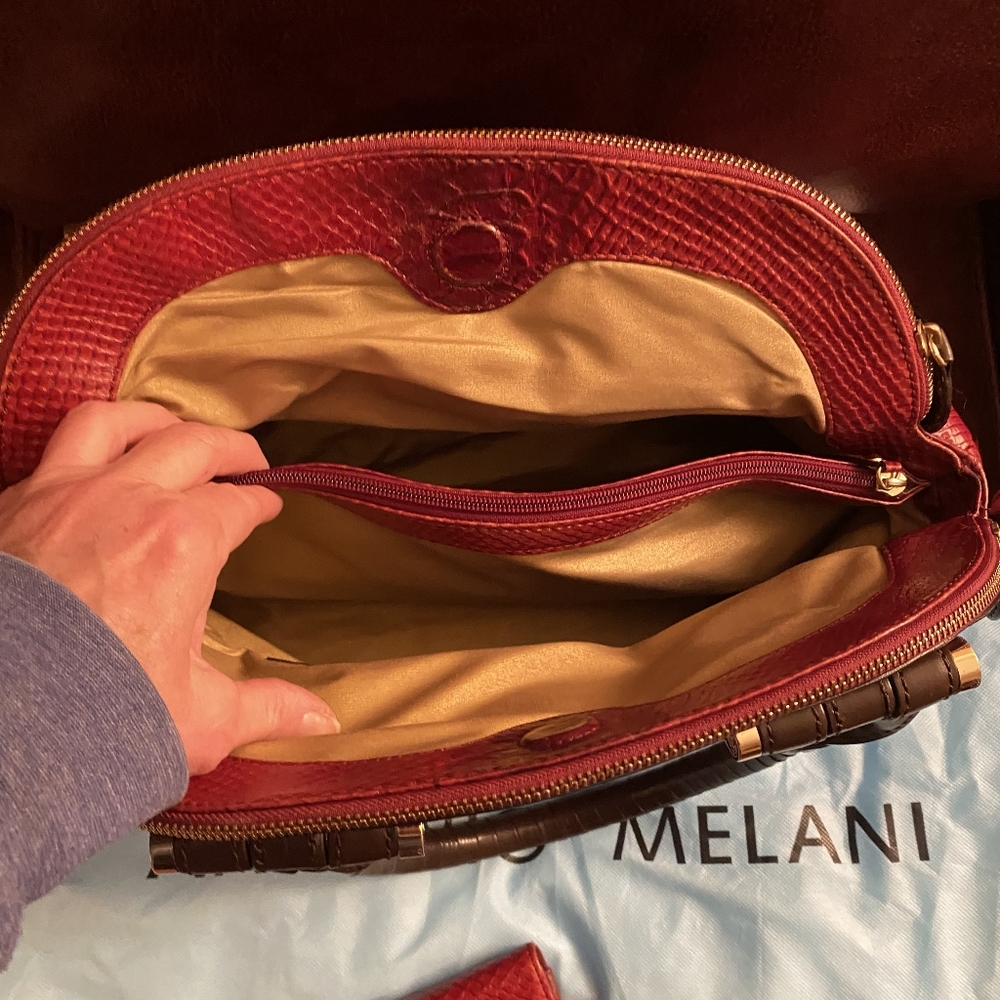 REDUCED!! NWOT Antonio Melani Red Crocodile Embossed Handbag and Wallet Set - Picture 4 of 12